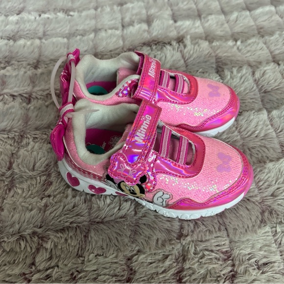 Disney Minnie Mouse Light Up Sneakers Size 8 - Picture 1 of 6